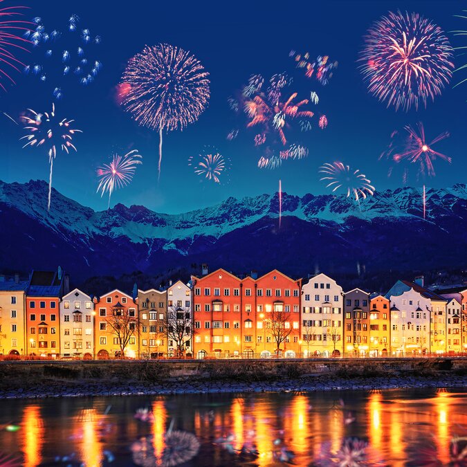 railtour_Innsbruck Bergsilvester | © Shutterstock 1882229365