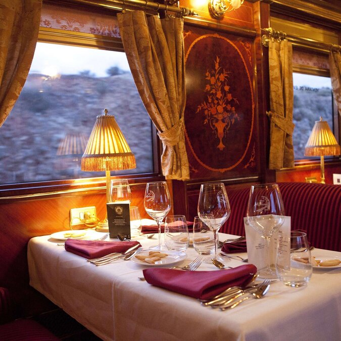 voiture restaurant Al Andalus | © RENFE