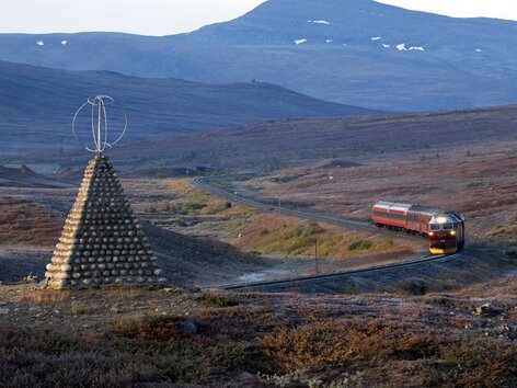 Le chemin de fer du Nordland au cercle polaire | © Rune-Fossum_www.nordnorge.com