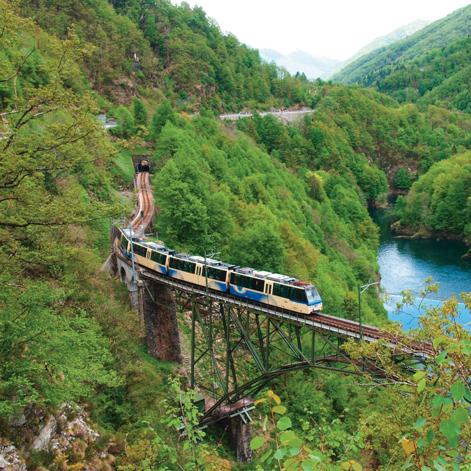 Train trip around switzerland - Travelbyaina.net