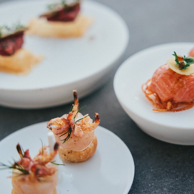 Teller mit verschiedenen Häppchen | © Sylt Marketing l Peter Bender