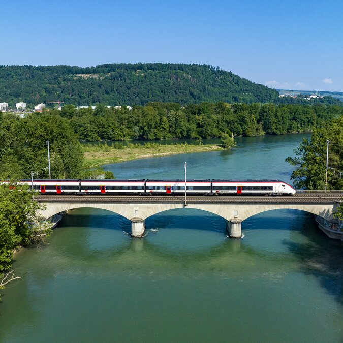 Train dans le paysage | © SBB CFF FFS