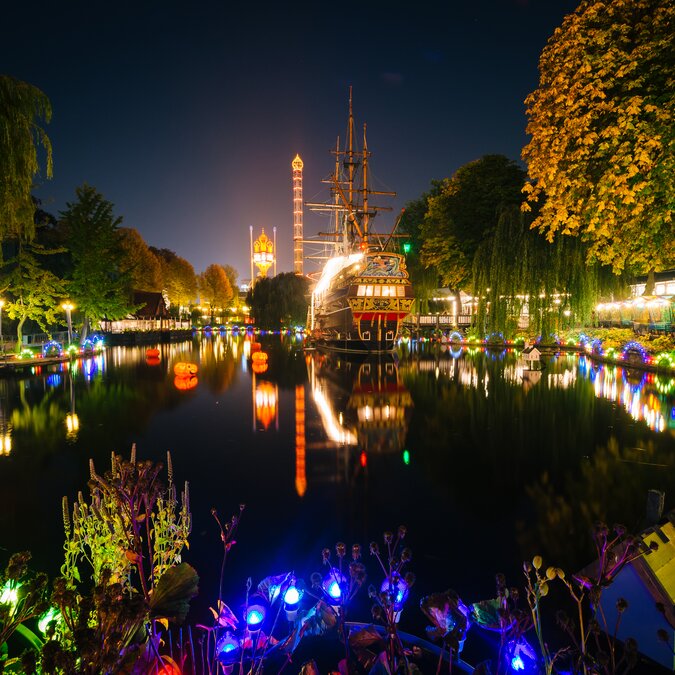 railtour_Copenhagen Light Festival | © Shutterstock 454369747