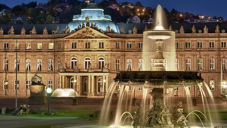 Brunnen am Neues Schloss | © Shutterstock 94508422