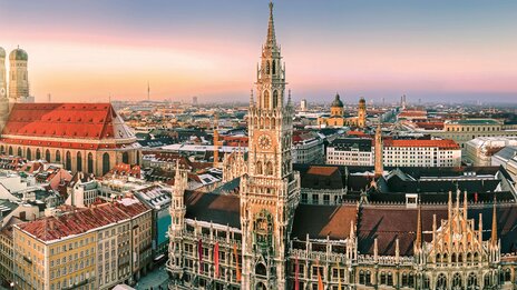 Rathaus, Marienplatz und Frauenkirche | &copy; 
