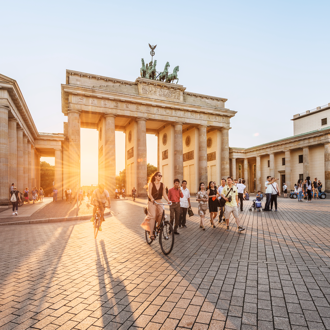 Brandenburger Tor | © visitBerlin / Dagmar Schwelle Platz vor dem Brandenburger Tor mit dem Tor im Hintergrund | © visitBerlin / Dagmar Schwelle