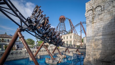Achterbahn Voltron im Europa-Park Rust | &copy; Europa-Park