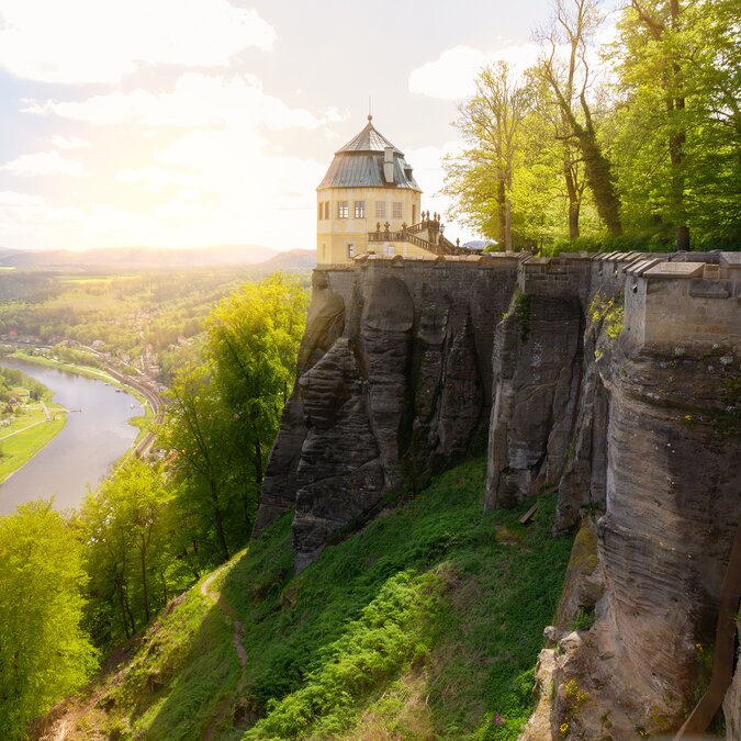 Festung Königstein grüne Landschaft, deutsch | © Shutterstock 1540591910