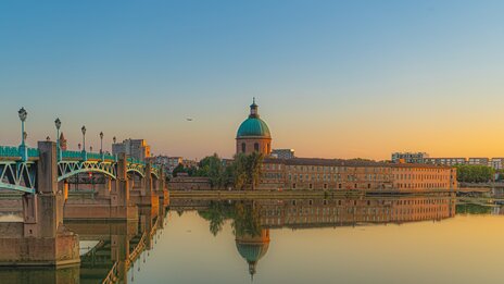 Sonnenuntergang in Toulouse | &copy; shutterstock 1491979217