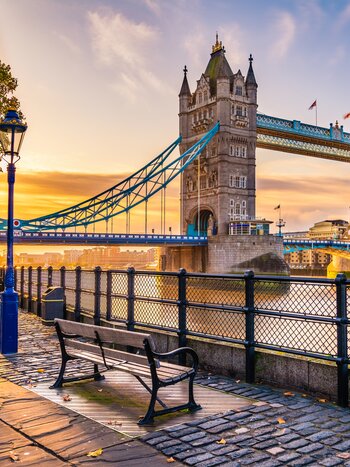 Tower Bridge im Herbst | © Shutterstock 1536941243