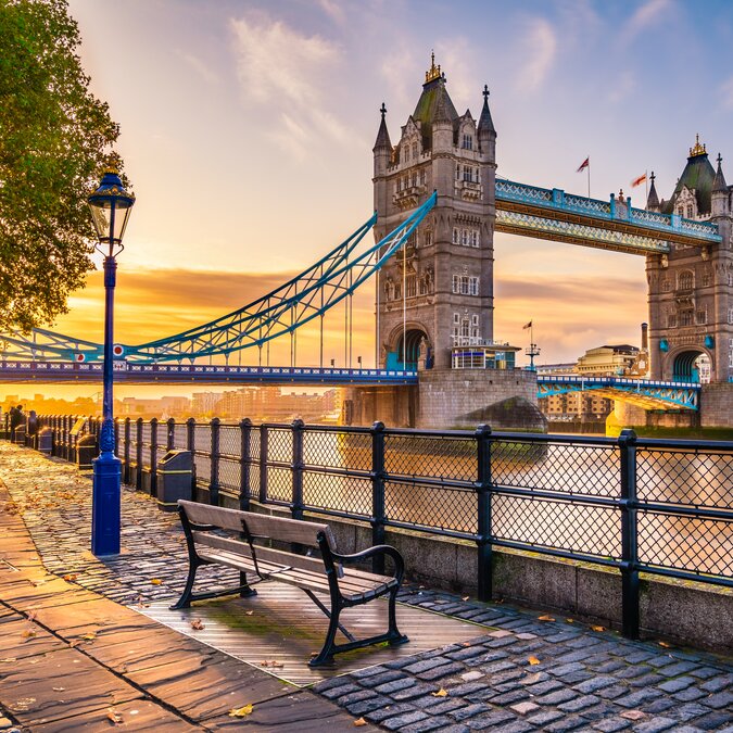 Tower Bridge im Herbst | © Shutterstock 1536941243