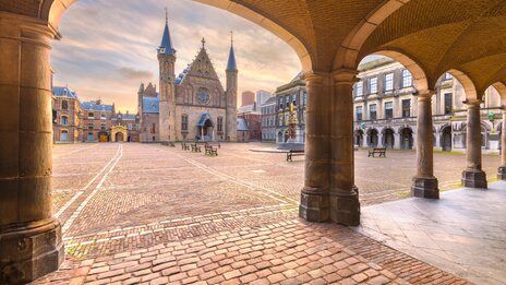 Ridderzaal Den Haag | &copy; Shutterstock_1674638533