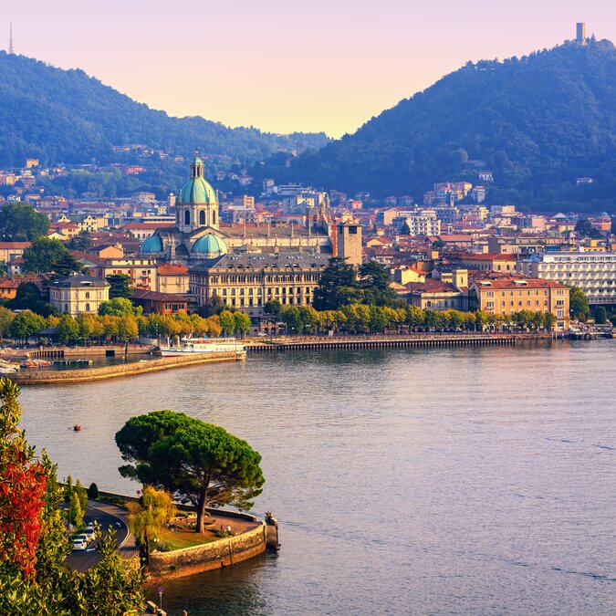 Blick auf Como und den Comer See | © Shutterstock 1184982118
