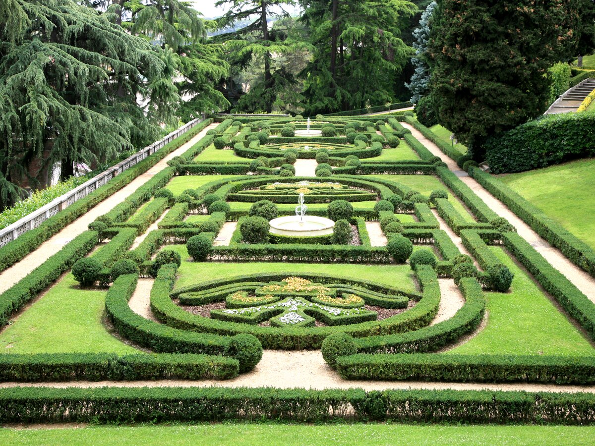 Gärten der Vatikanstadt, Rom, Italien | © Shutterstock 592175498