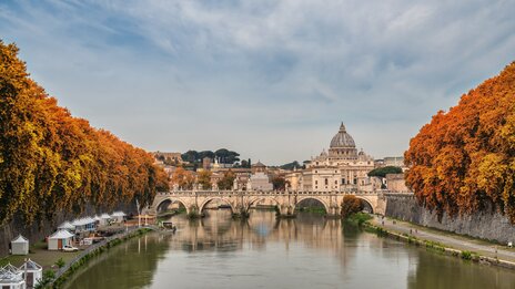 Rome skyline at Tiber River | © Shutterstock 2030090342