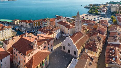 Altstadt von Muggia | &copy; Shutterstock 2589268213