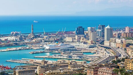 Hafen von Genua | &copy; Shutterstock 268724258