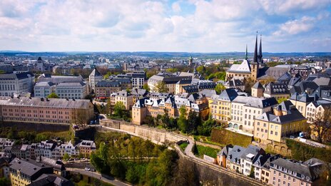 Luftaufnahme Stadt Luxemburg | &copy; shutterstock_2246190435