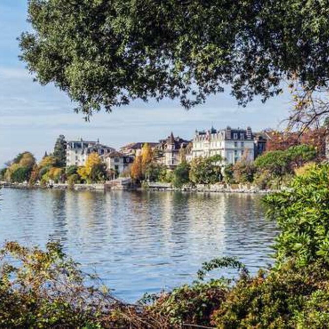 La ville de Montreux, au bord du lac Léman | © Shutterstock 740171458